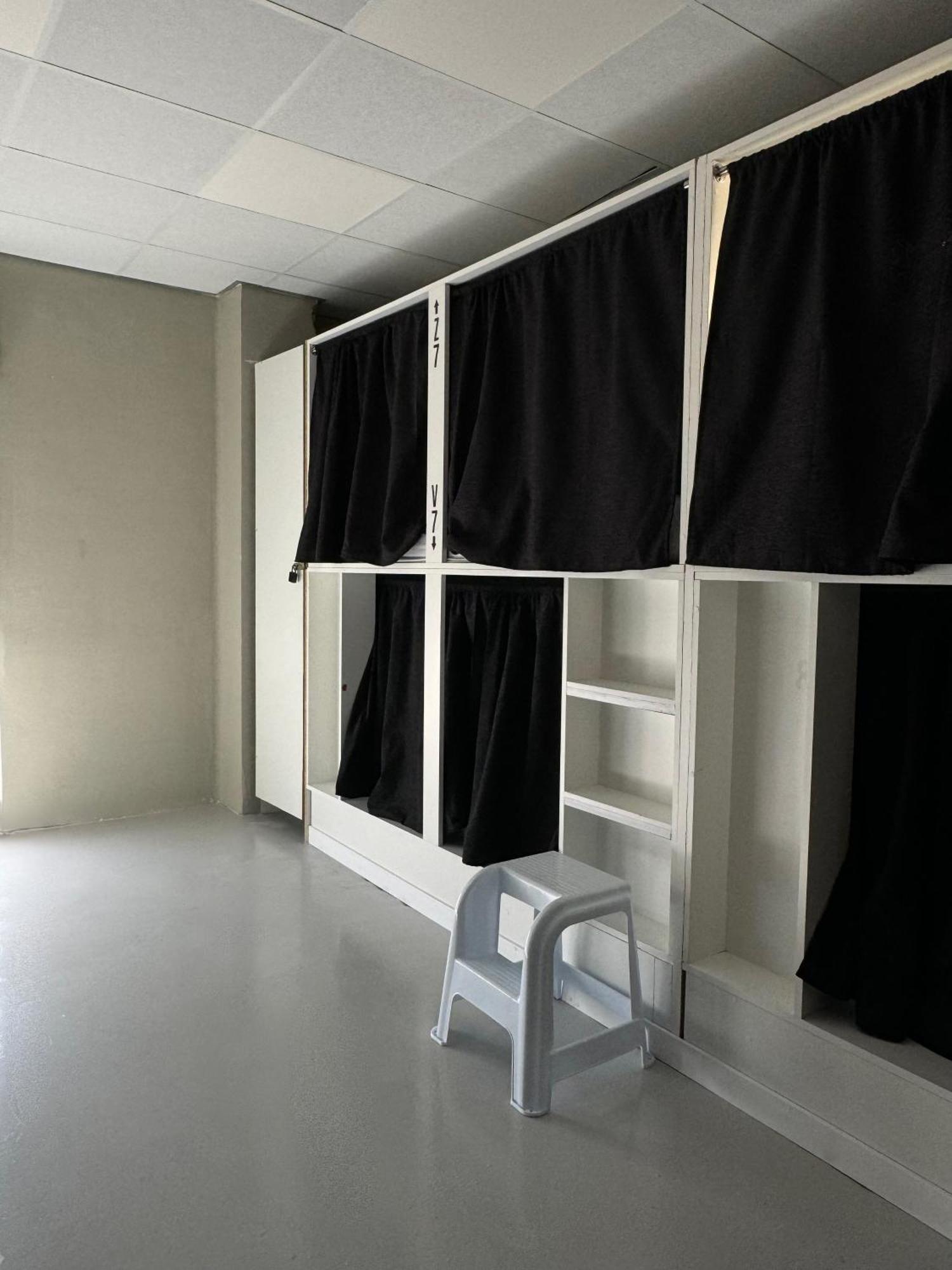 Naap Hotel Valencia Bagian luar foto