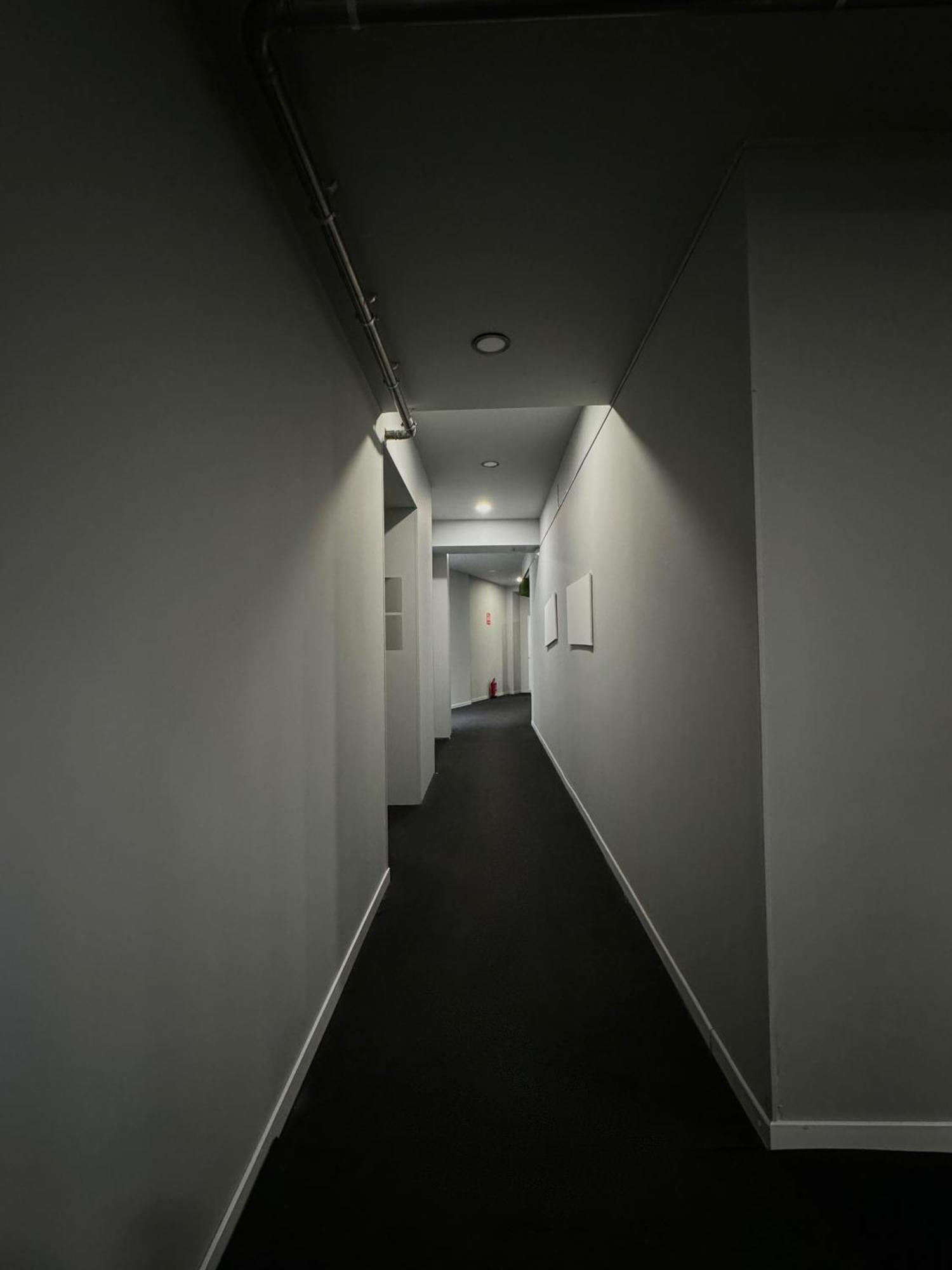 Naap Hotel Valencia Bagian luar foto
